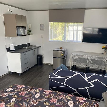 Self Contained En-Suite Private Bathroom, Private Entrance, Close To Shops & Hospital Homestay Хамилтън Екстериор снимка