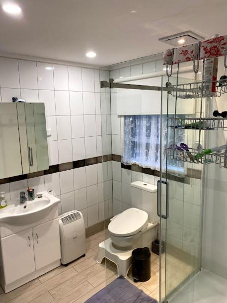 Self Contained En-Suite Private Bathroom, Private Entrance, Close To Shops & Hospital Homestay Хамилтън Екстериор снимка