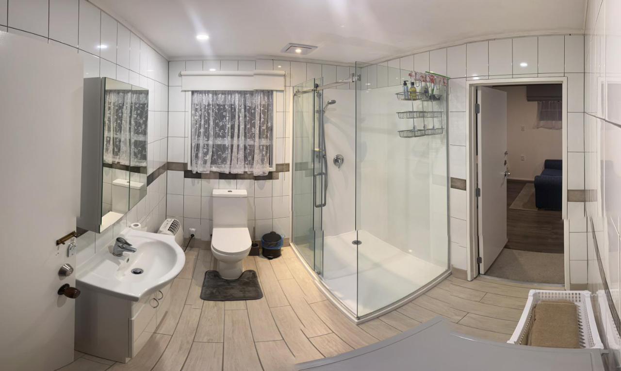 Self Contained En-Suite Private Bathroom, Private Entrance, Close To Shops & Hospital Homestay Хамилтън Екстериор снимка