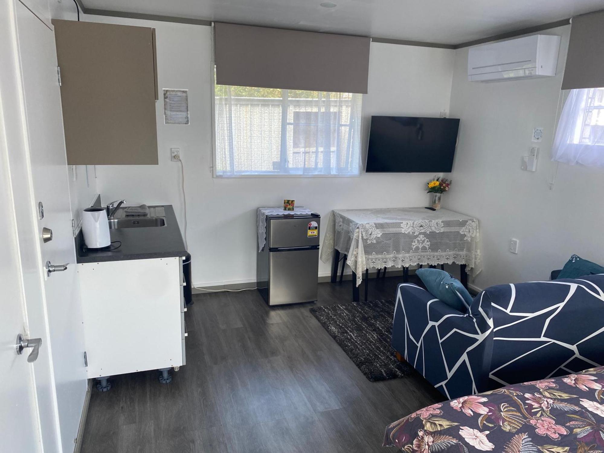Self Contained En-Suite Private Bathroom, Private Entrance, Close To Shops & Hospital Homestay Хамилтън Екстериор снимка