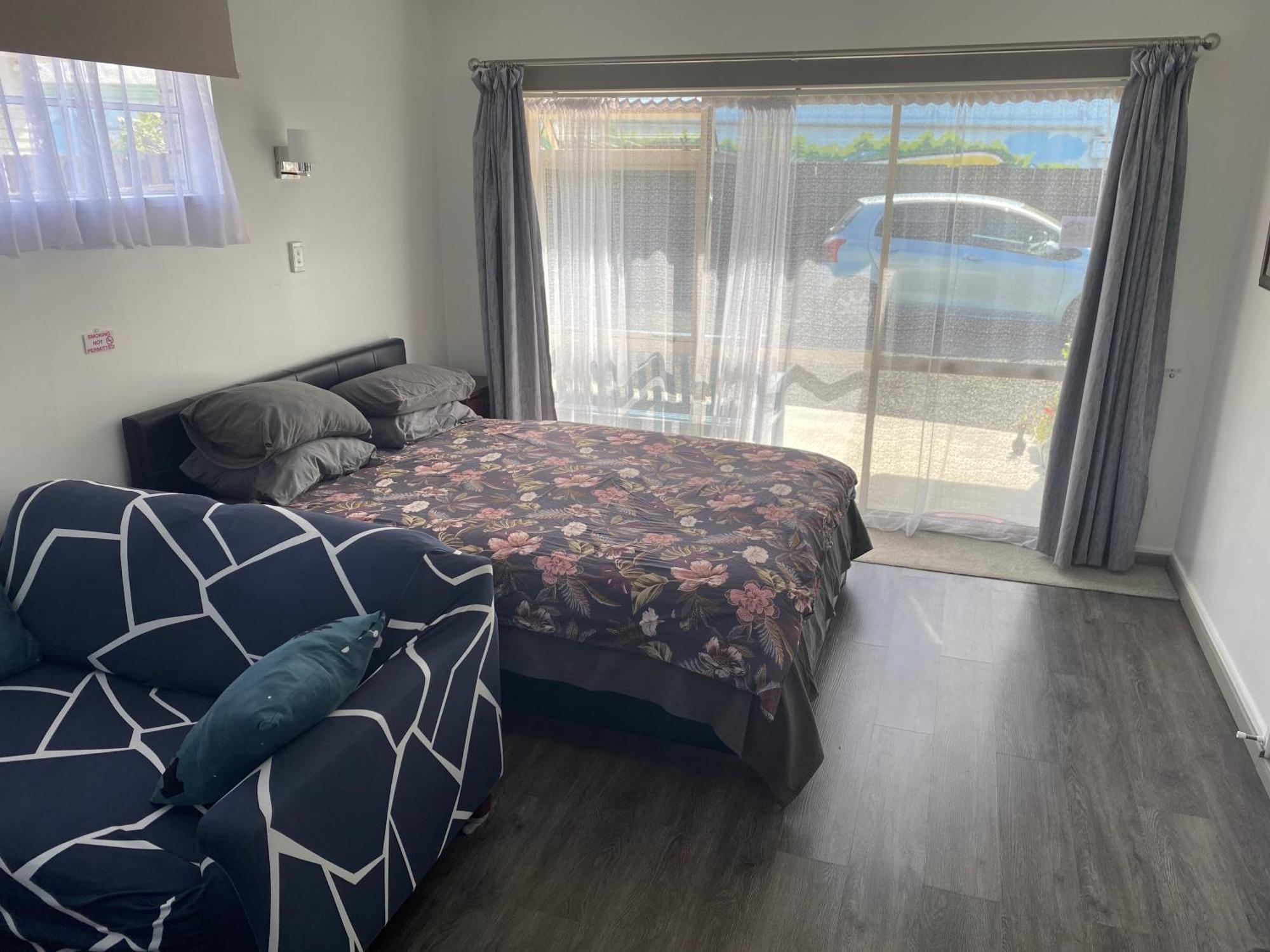 Self Contained En-Suite Private Bathroom, Private Entrance, Close To Shops & Hospital Homestay Хамилтън Екстериор снимка