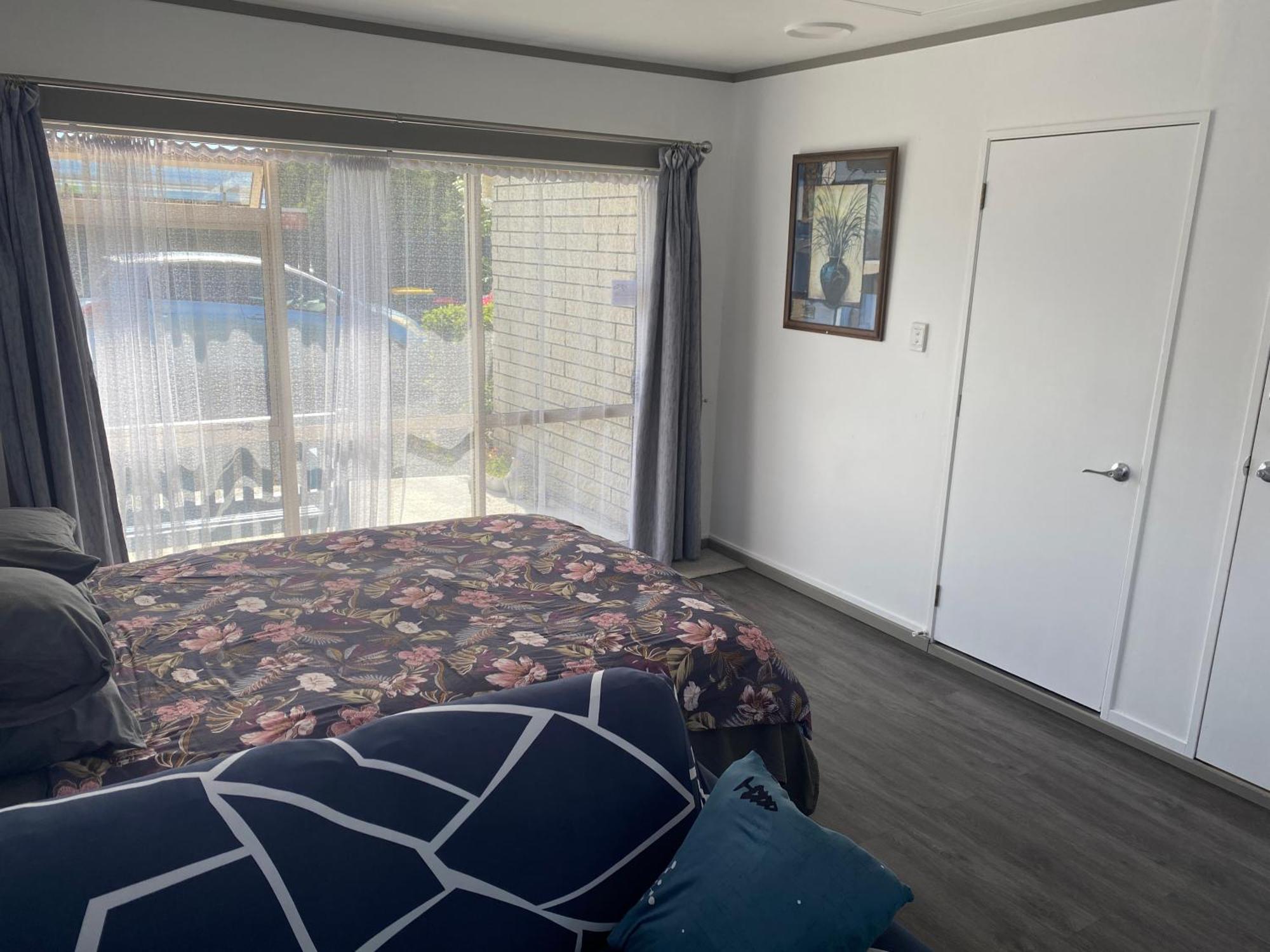 Self Contained En-Suite Private Bathroom, Private Entrance, Close To Shops & Hospital Homestay Хамилтън Екстериор снимка